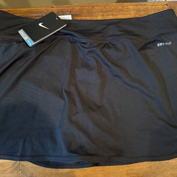 NWTS! Nike Tennis Skort - Picture 4 of 5